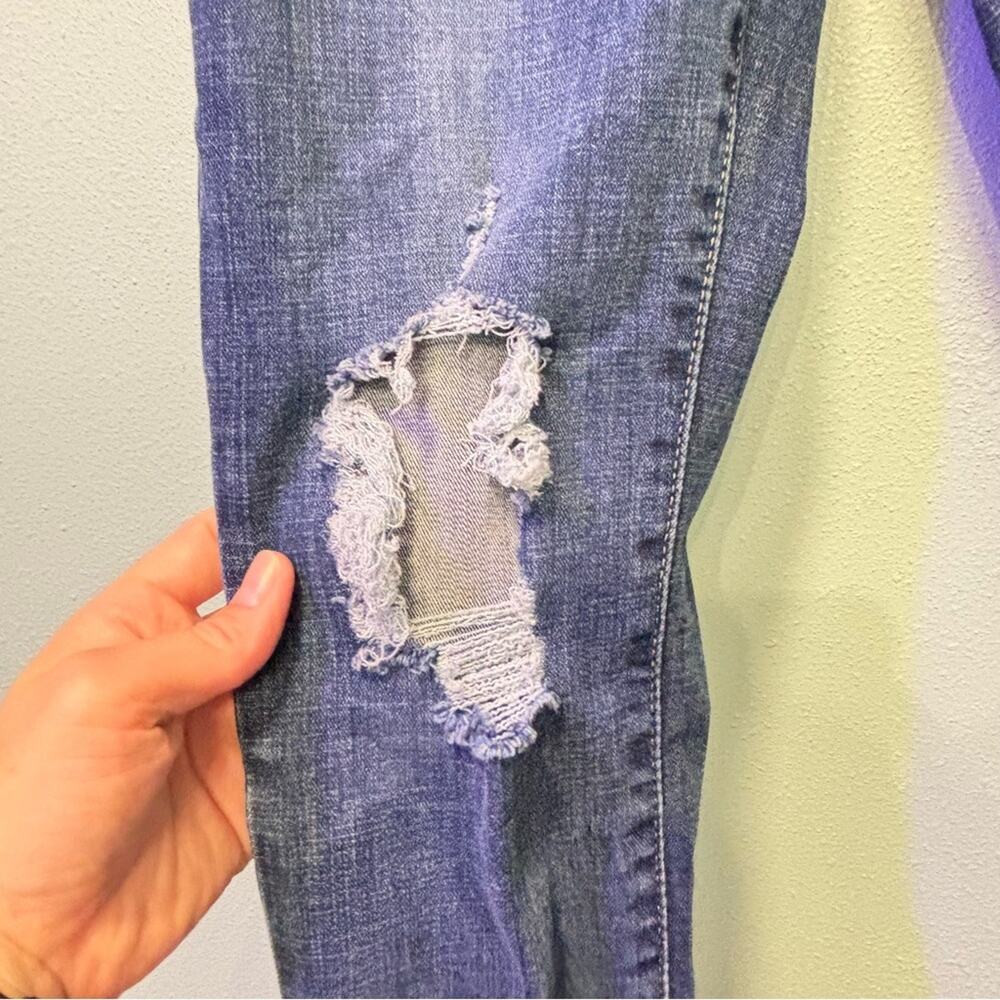 Levi’s 711 Skinny Distressed Jeans | Women’s Size 27 - Picture 6 of 13